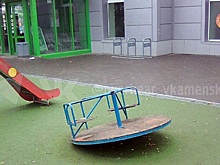 В Каменске &laquo;американских ворон&raquo; подозревают в повреждении карусели