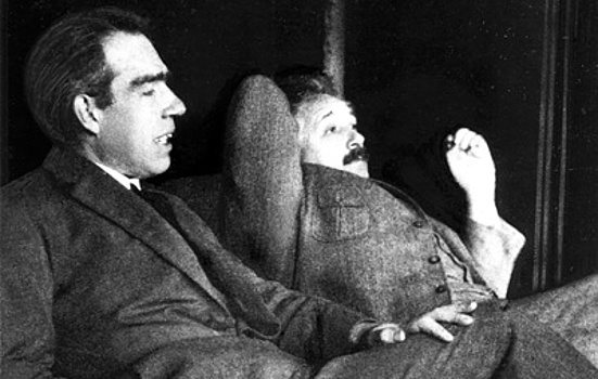 Теория раздора: как Эйнштейн и Бор спорили о квантовой механике