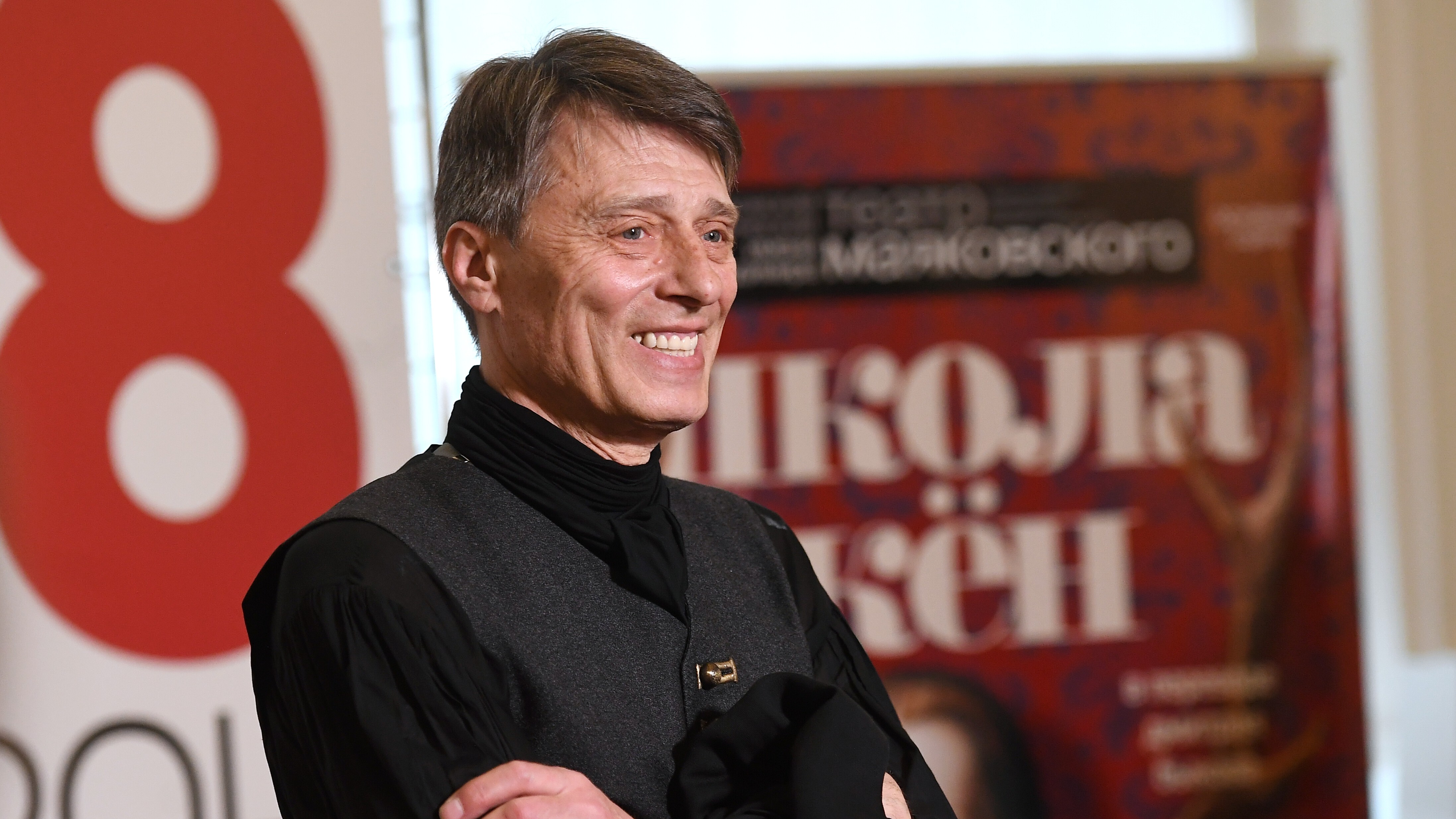 Звезда Молодежки Анатолий Лобоцкий прокомментировал слухи об опухоли