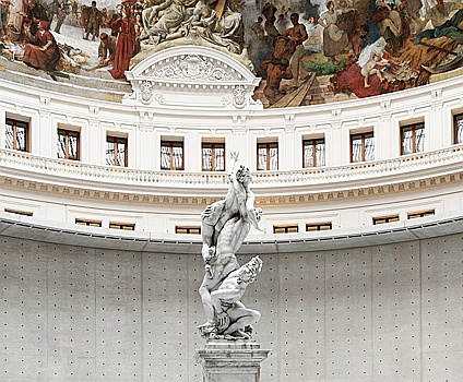 21 год и $194 млн: Пино открывает музей в Париже