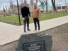 Партийный десант проверил состояние детских площадок и сквера в Курске