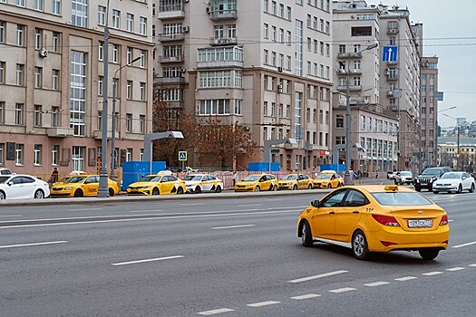 Таксист в Москве изнасиловал заснувшую в машине пассажирку