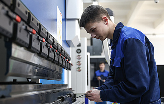 Судостроительные колледжи Петербурга увеличили число бюджетных мест на 20%