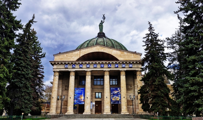 В Волгограде погасили почтовую марку в честь 65-летия полета Юрия Гагарина