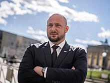 "Гиена Европы" желает стать верным псом США