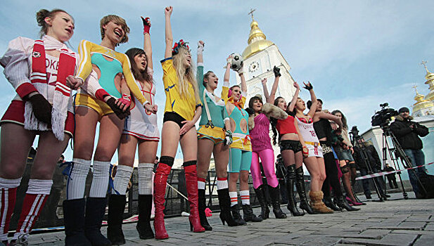 В Киеве неизвестные похитили активистку FEMEN