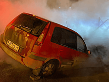 В ЕТК прокомментировали крупную аварию в Екатеринбурге, из-за которой машина провалилась в яму