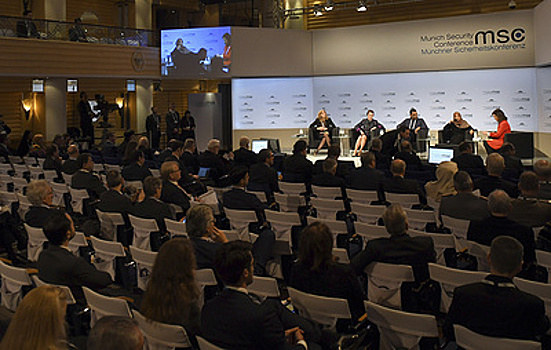 Мюнхенская конференция по безопасности. История, мероприятия, награды