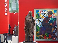 Российские художники стали почетными гостями салона в Париже