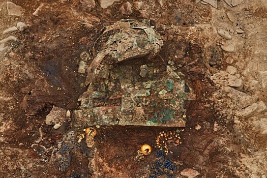 В Южной Корее обнаружена корона с уникальным декором, изготовленная 1400 лет назад