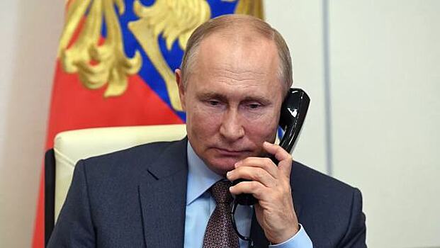 Макрон созвонился с Путиным