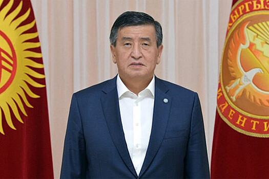 Кортеж президента Киргизии попал в аварию на Иссык-Куле