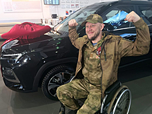 Новосибирские ветераны СВО получили ключи от новеньких «Москвичей»