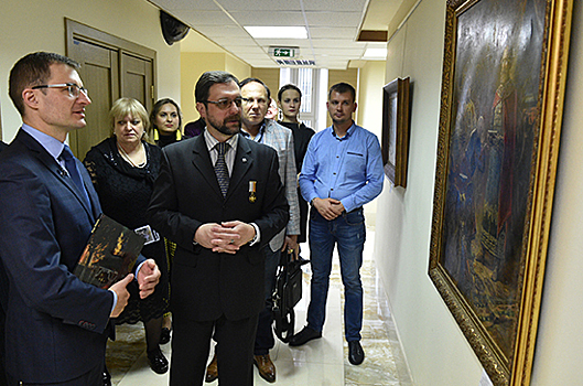 В Совфеде открылась выставка картин Игоря Машкова