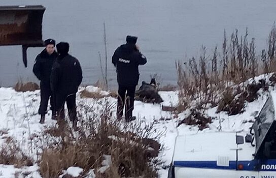 В Зауралье двое сельчан убили экс-любовника подруги, а тело скинули в воду