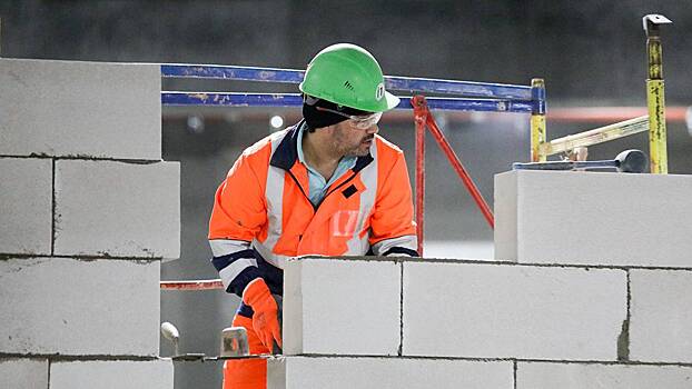 Эксперт Корягин сообщил о дефиците кадров в строительной отрасли