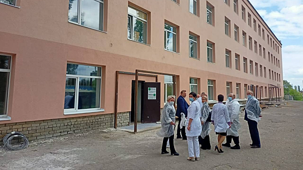 Зампред Костин анонсировал создание гостиницы для врачей в Калининском районе