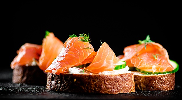 Рецепт: бутерброд «Зебра» с творожным сыром