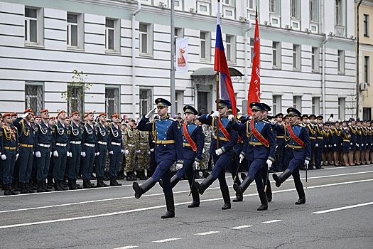 В Твери прошло торжественное прохождение войск в честь 80-летия Великой Победы
