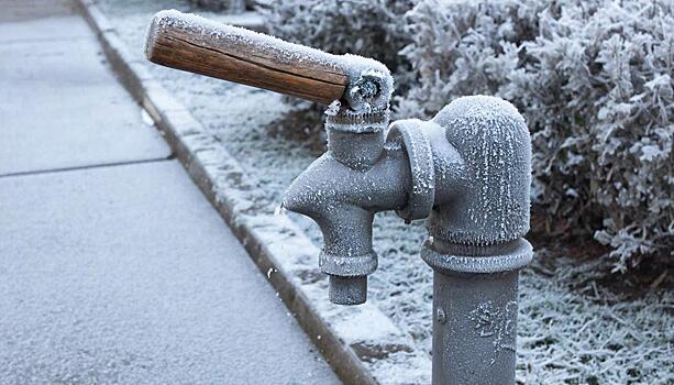 Жителям Ижевска напомнили правила использования уличных колонок зимой
