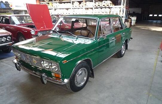 Очень редкий автомобиль ВАЗ-2103 с коробкой автомат