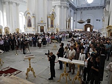 В Петербурге отметили 190-летие со дня освящения Смольного собора