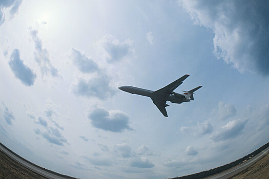 Российский самолет пролетел в США рядом с секретной "Зоной 51"