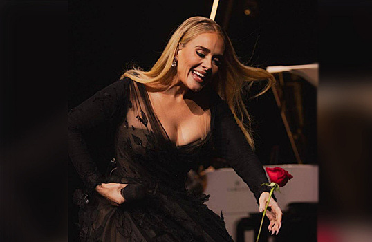 Адель и Metallica подверглись антироссийской критике