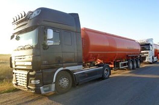 В Оренбуржье из Казахстана пытались ввезти запрещенный в России бензин