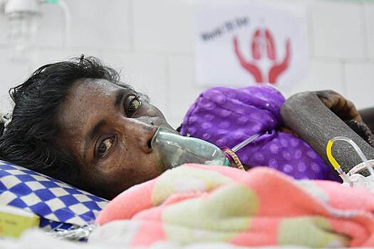 Смертоносный вирус бушует в Азии. Что о нем известно и угрожает ли он россиянам?