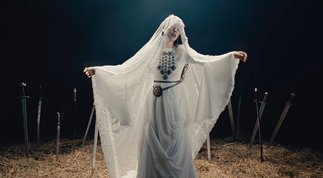 AY YOLA против ужасающего быка, SEREBRO без Фадеева: новые синглы