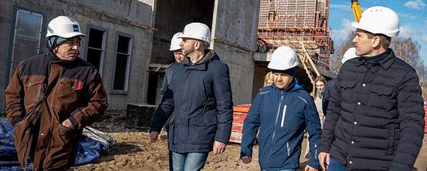 Руслан Заголовацкий проинспектировал строительство ледовой арены в Орехово-Зуеве