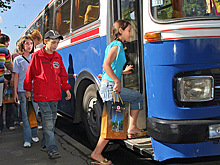 Сенаторы надеются, что в туристической сфере разрешат использовать автобусы старше 10 лет