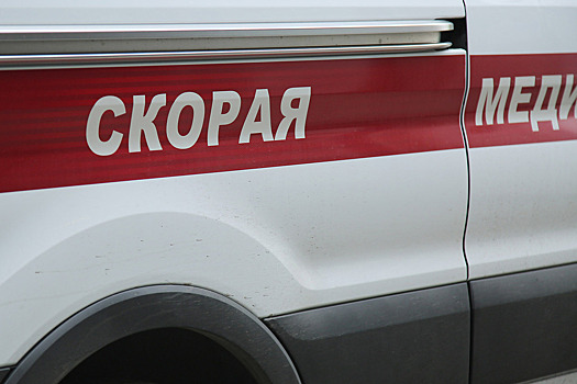 Потолок обрушился на мужчину в помещении маркетплейса в Москве