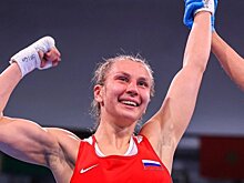 Россиянки Сычугова и Демурчян провели дуэли взглядов с соперницами перед финалами ЧМ по боксу. Видео