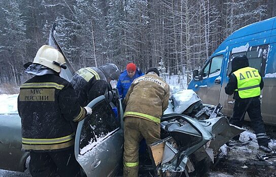 Чудом выжили: на Режевском тракте в ДТП пострадала беременная женщина
