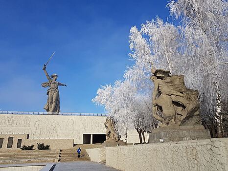 30 тысяч человек пришли на парад в Волгограде