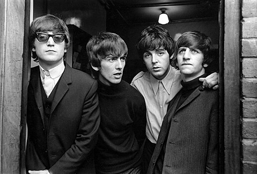 От Курта Кобейна до The Beatles: как одевались лучшие музыканты планеты