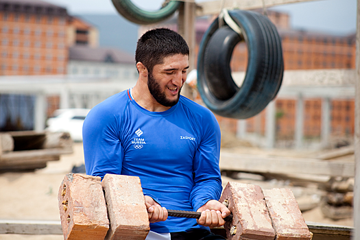 Абдулрашид Садулаев: «Спорт — как женщина. Если уделять ему мало времени, начинает капризничать»