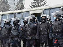 Новогодний автозак и атака дронов: что происходило на Северо-Западе России в зимние праздники