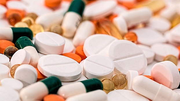 Эксперт назвал недопустимым прием антибиотиков для профилактики COVID-19