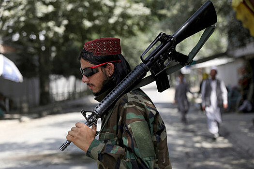 Талибы потребовали сдать оружие и автомашины прежнего режима