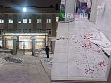 В Уфе подросток с ножом напал на студентов в общежитии, нарисовал на стене свастику