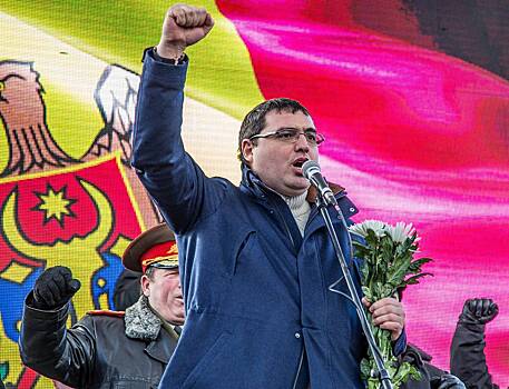 Усатый призвал молдаван выйти на улицы и побороться за цены на газ