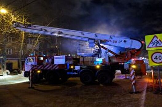 В Иркутске из горящего общежития эвакуировали 30 человек