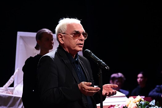 Карен Шахназаров выступил на&nbsp;прощании с&nbsp;Алентовой