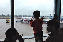 Детские авиабилеты оказались в два раза дороже взрослых