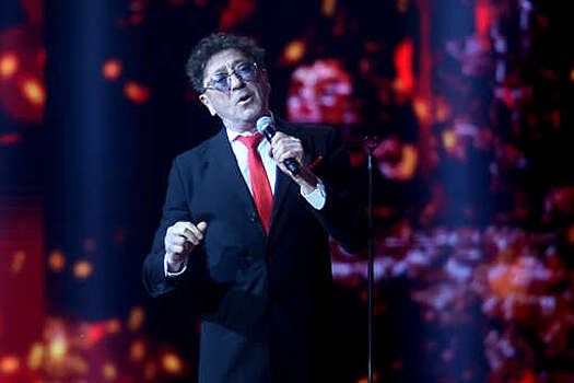 Певец Григорий Лепс исполнил песню Гребенщикова на своем концерте в России