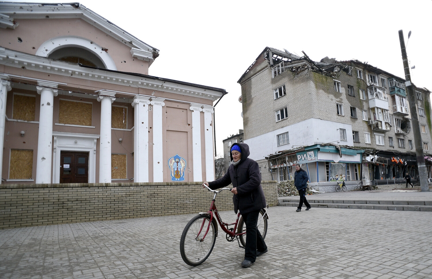 В Харьковской области начали принудительно эвакуировать людей
