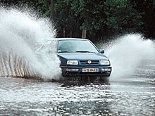 Как возникает аквапланирование и можно ли его избежать
